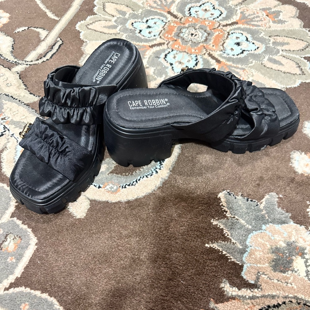 Cape Robbin Platform Sandals